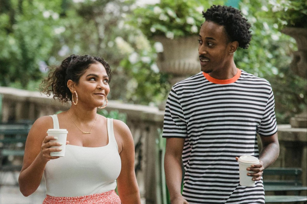walking around nyc with coffee, walking coffee date